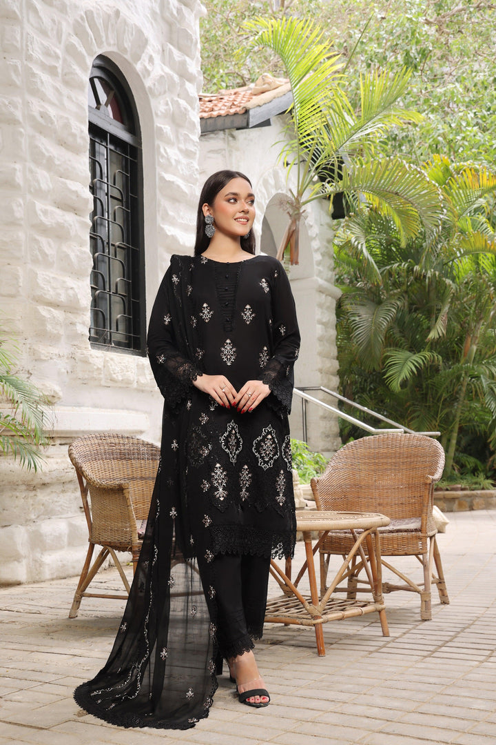 3 PIECE - EMBROIDERED JACQUARD LAWN SUIT - PAK FABRICS