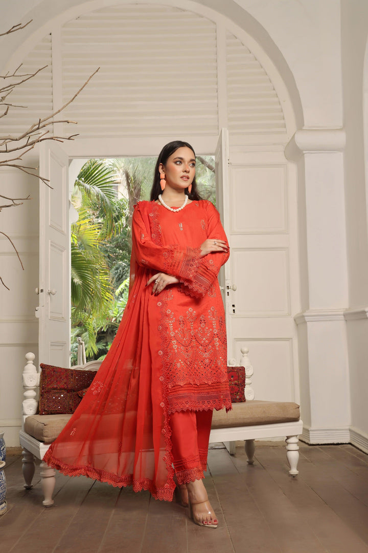 3 PIECE - EMBROIDERED JACQUARD LAWN SUIT - PAK FABRICS