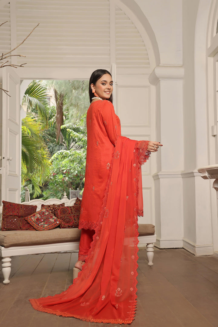 3 PIECE - EMBROIDERED JACQUARD LAWN SUIT - PAK FABRICS